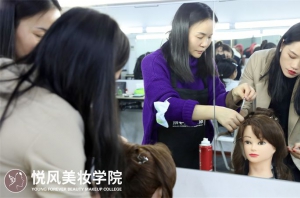 南宁学化妆选学校避坑指南大全